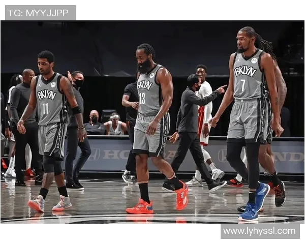 篮网与雄鹿激战301场比赛回顾球星表现与战术分析全解析