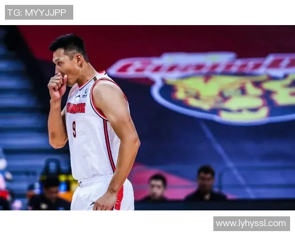 易建联重返赛场展现传奇风采引发篮球迷热议与期待