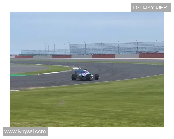 银石赛道的魅力与挑战探索英国赛车文化的心脏地带