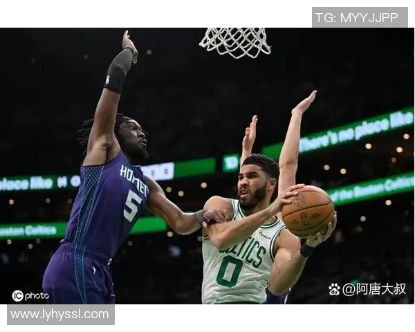 勇土与凯尔特人激战正酣谁能在季后赛中笑到最后